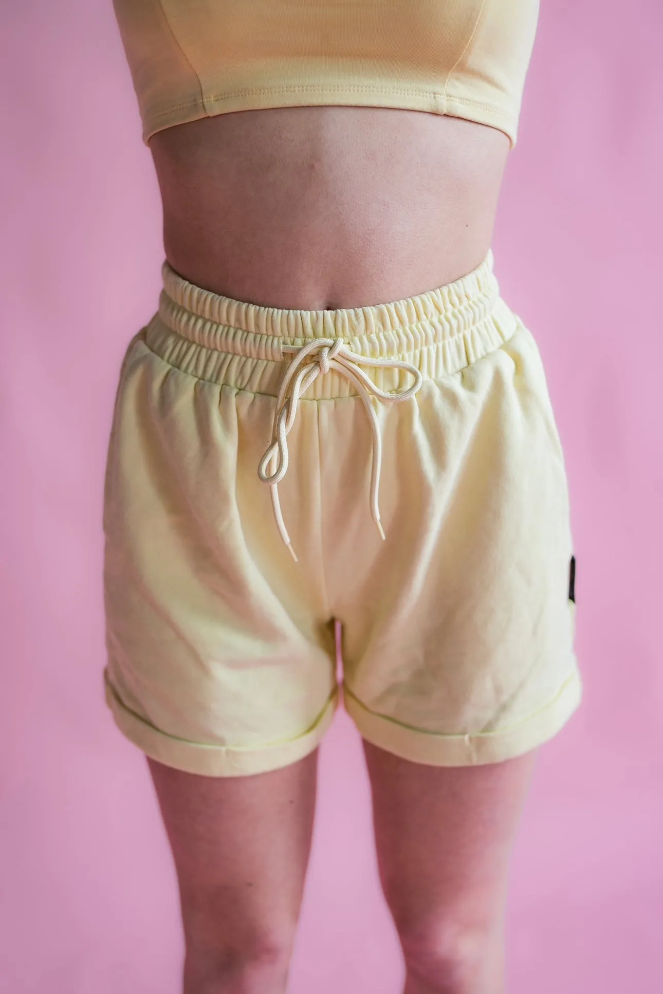 LIGHT YELLOW SHORTS - SIMPLICITY