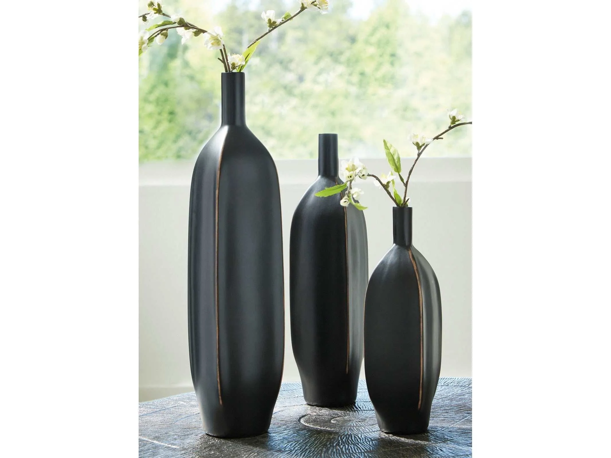 (Online Special Price) Rhaveney Black Vase (Set of 3)
