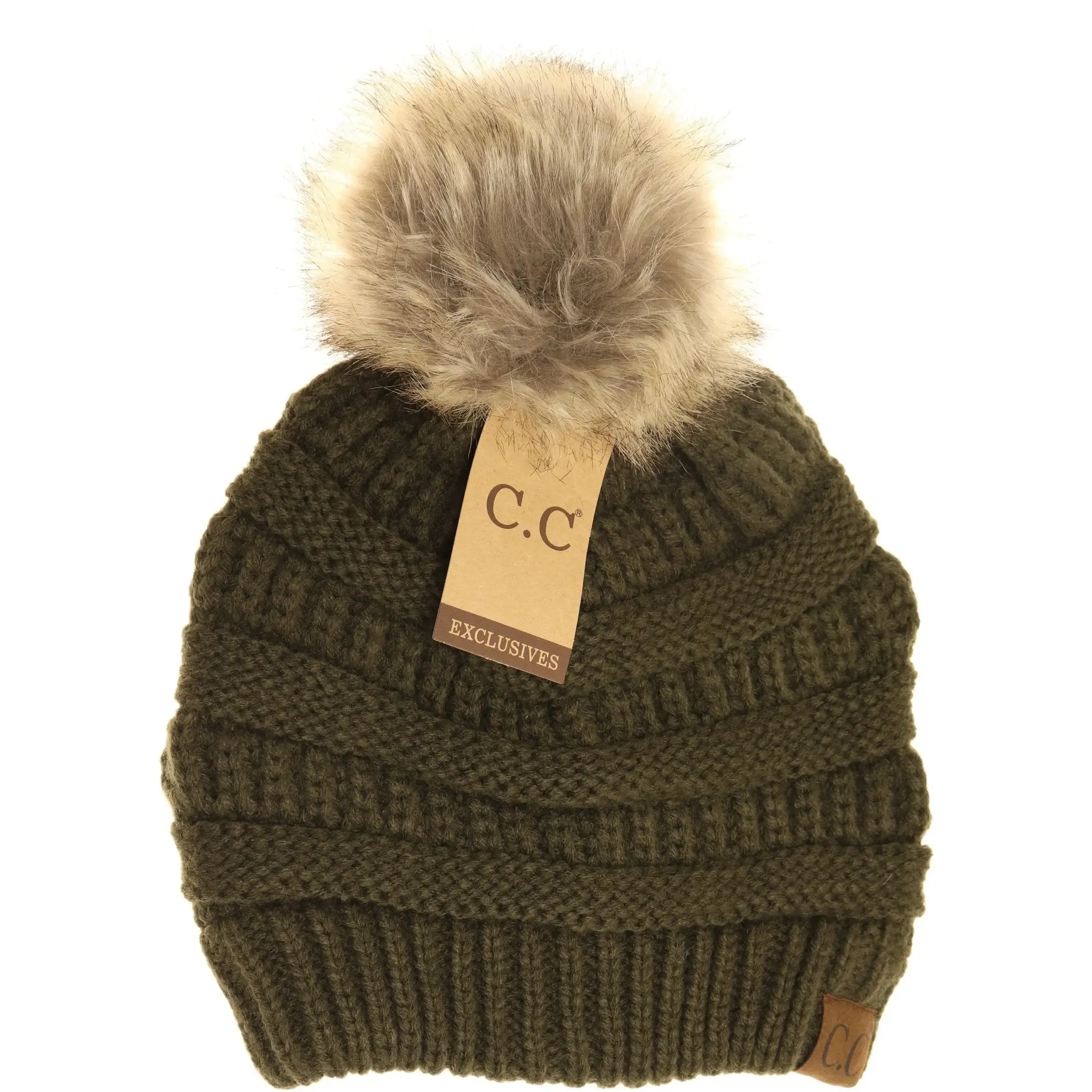 Women’s CC Beanie w/ Fur Pom – Cozy Knit with a Chic Touch