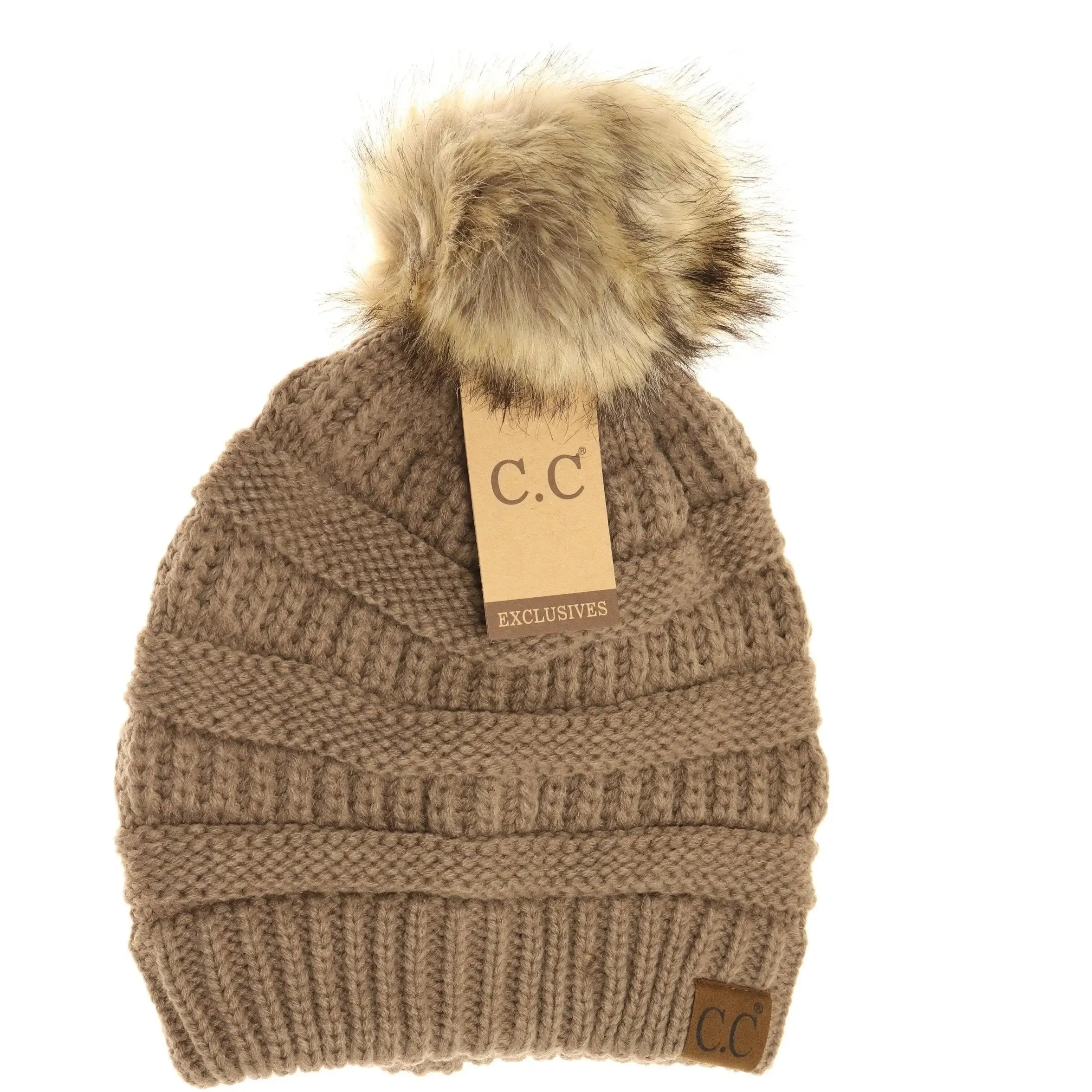 Women’s CC Beanie w/ Fur Pom – Cozy Knit with a Chic Touch