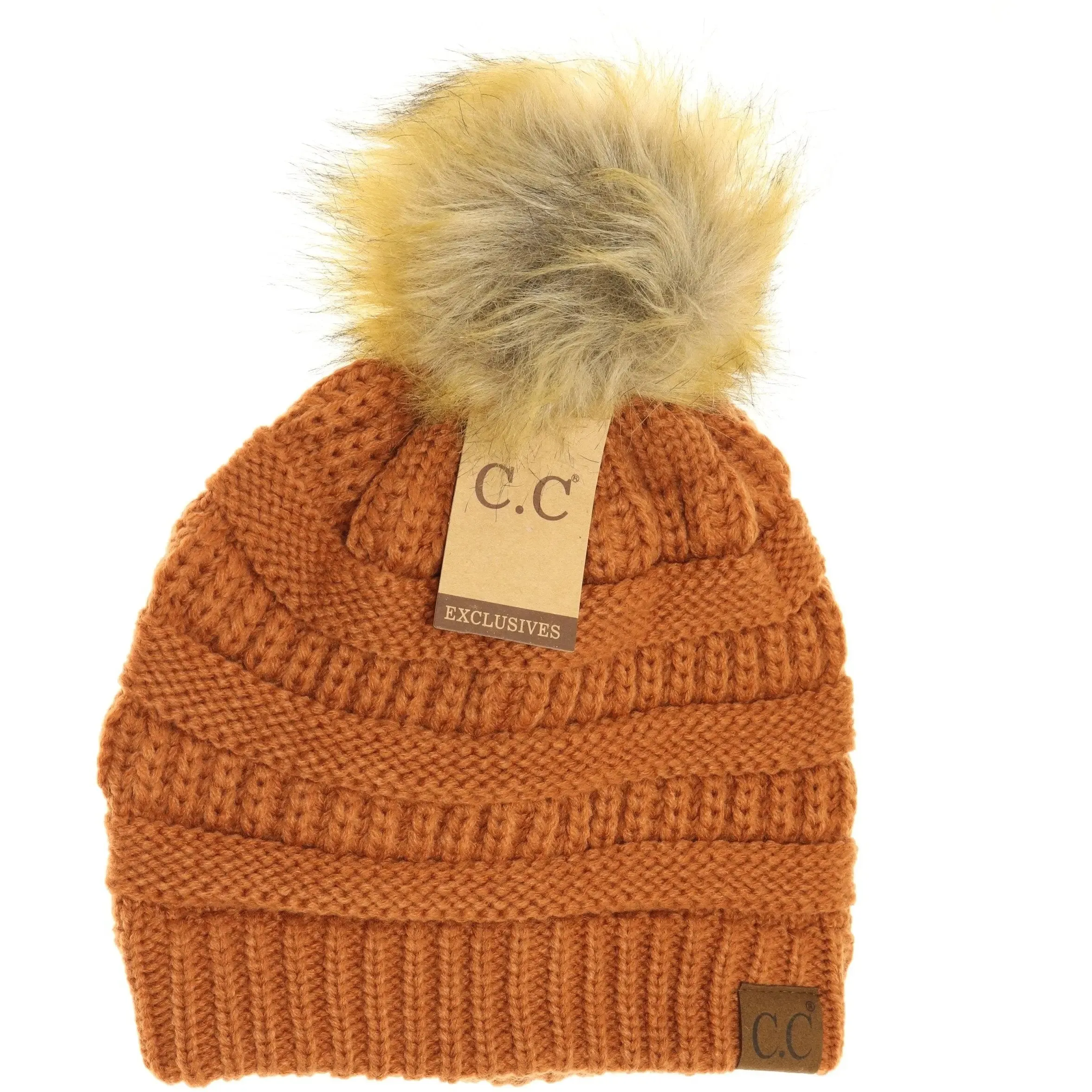Women’s CC Beanie w/ Fur Pom – Cozy Knit with a Chic Touch